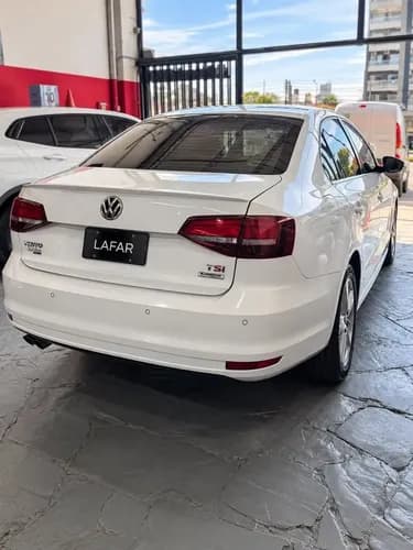 Volkswagen Vento 1.4 Tsi Highline 150cv At 4