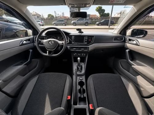 Volkswagen Polo 1.6 Msi Comfort Plus At 10