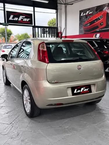 Fiat Punto 1.4 Attractive 2
