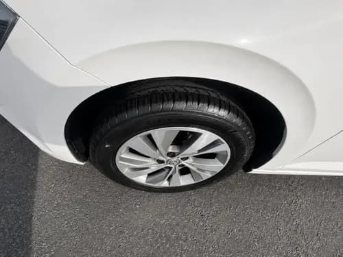 Volkswagen Polo 1.6 Msi Comfort Plus At 9