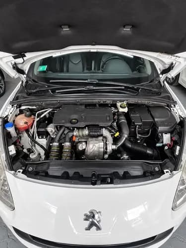 Peugeot 308 1.6 Feline Hdi 115cv 11