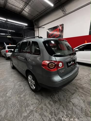 Volkswagen Suran 1.6 I Trendline 90b 4
