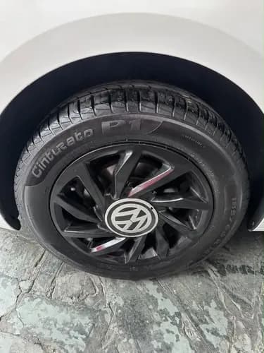 Volkswagen Up! 1.0 High Up! 3 P 12