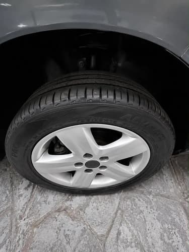 Volkswagen Suran 1.6 I Trendline 90b 12