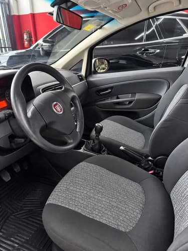 Fiat Punto 1.4 Attractive 10